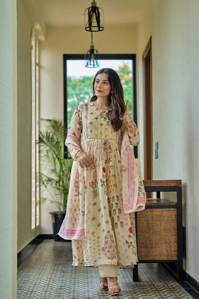 Elegance in Organza Anarkali 3 pc Suit Set