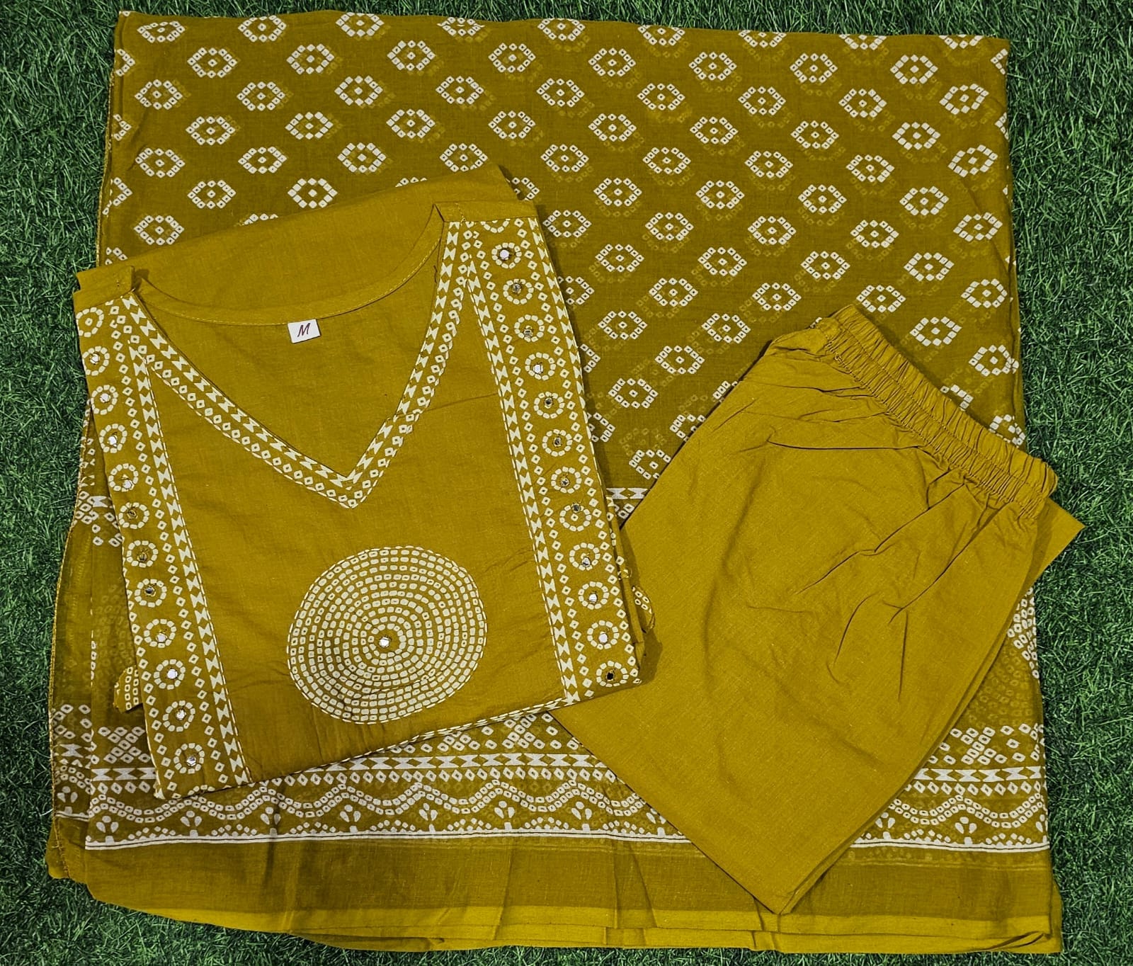 Timeless Bhandej Cotton Suit Set