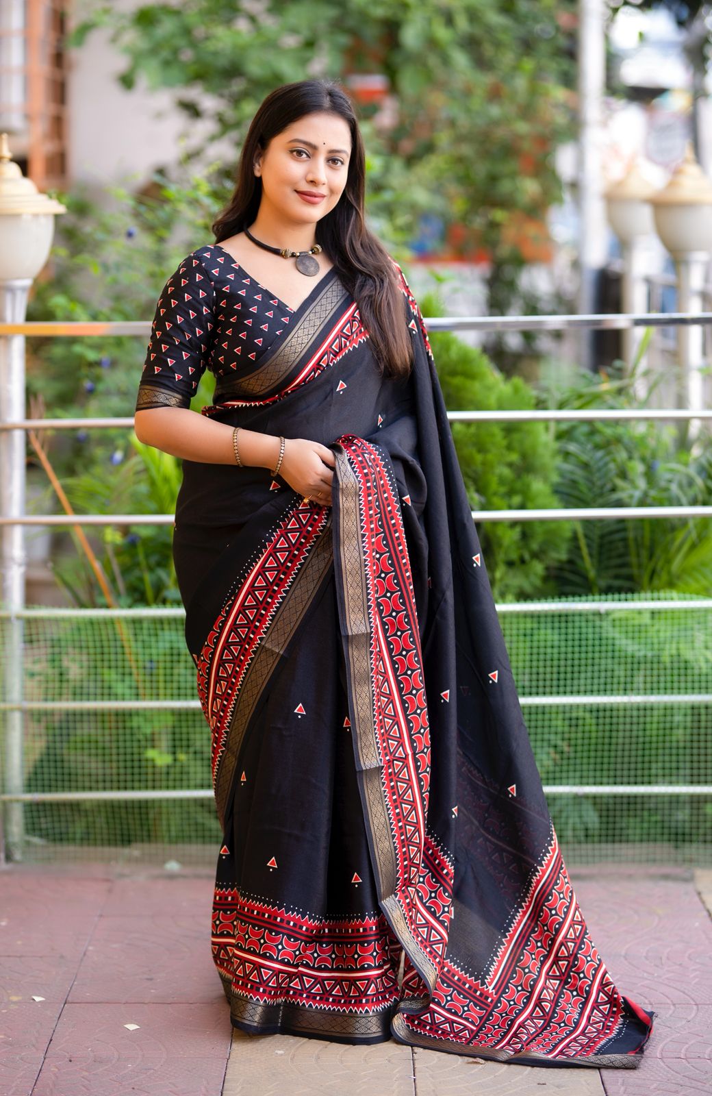 Pashmina Ikkat Elegance Saree