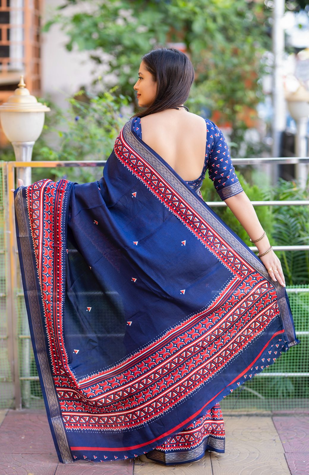 Pashmina Ikkat Elegance Saree